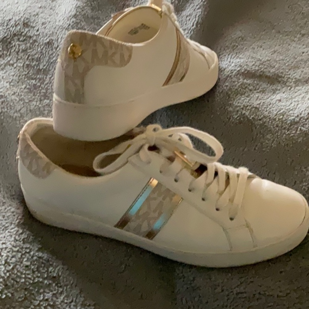 MK shoes